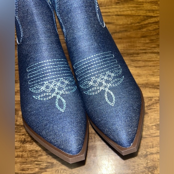 SHEIN Blue and Brown Heeled Boots - Picture 8 of 10